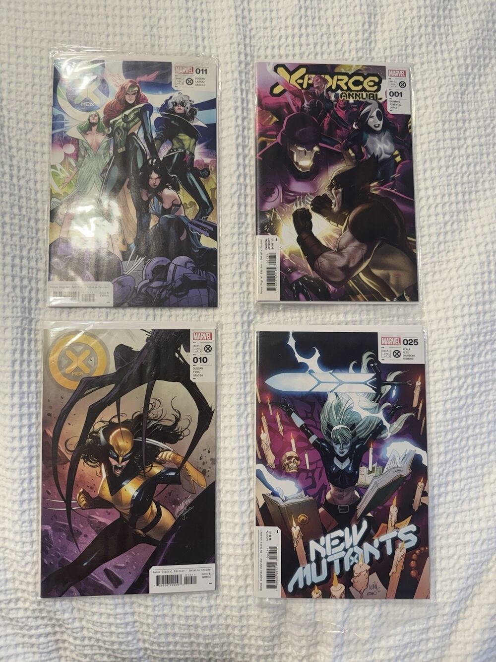 Lot of 4 New Comics X-Men X-Force New Mutants Marvel #11 #1 #10 #25